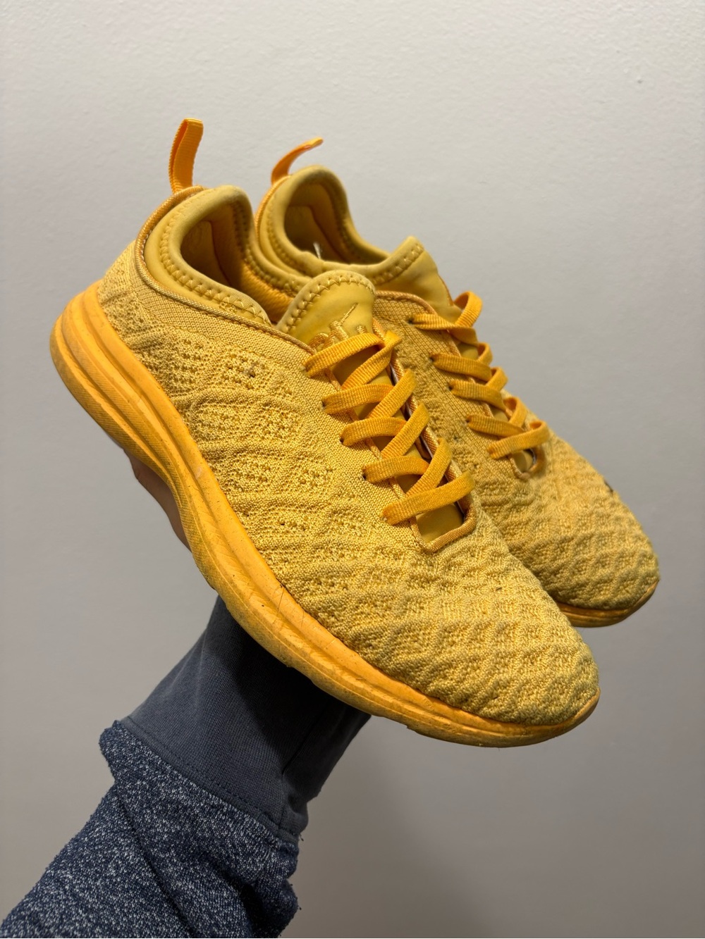 APL sneaker
